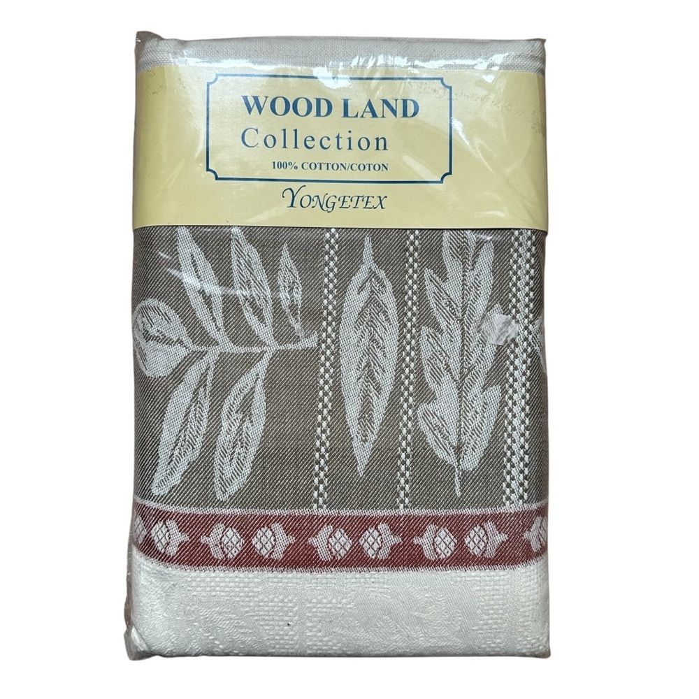 NOS NWT Vintage Yongetex Wood Land Collection 100% Cotton Tablecloth - 70" x 90"
